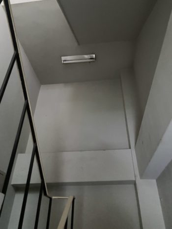 神戸市　マンション階段照明取り替え工事